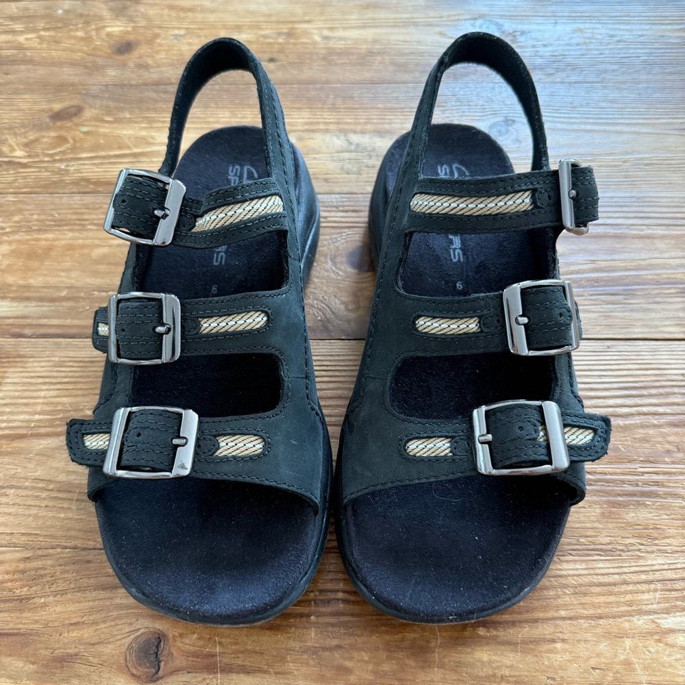 Clarks Springers Black Leather Casual Sporty Sandals Buckle Straps Women's 6 NEW - Picture 2 of 9